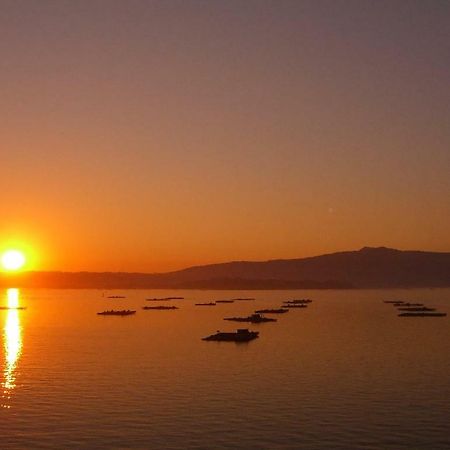 Piso céntrico y amplio en Praza do Regueiro, A Illa de Arousa Exterior foto