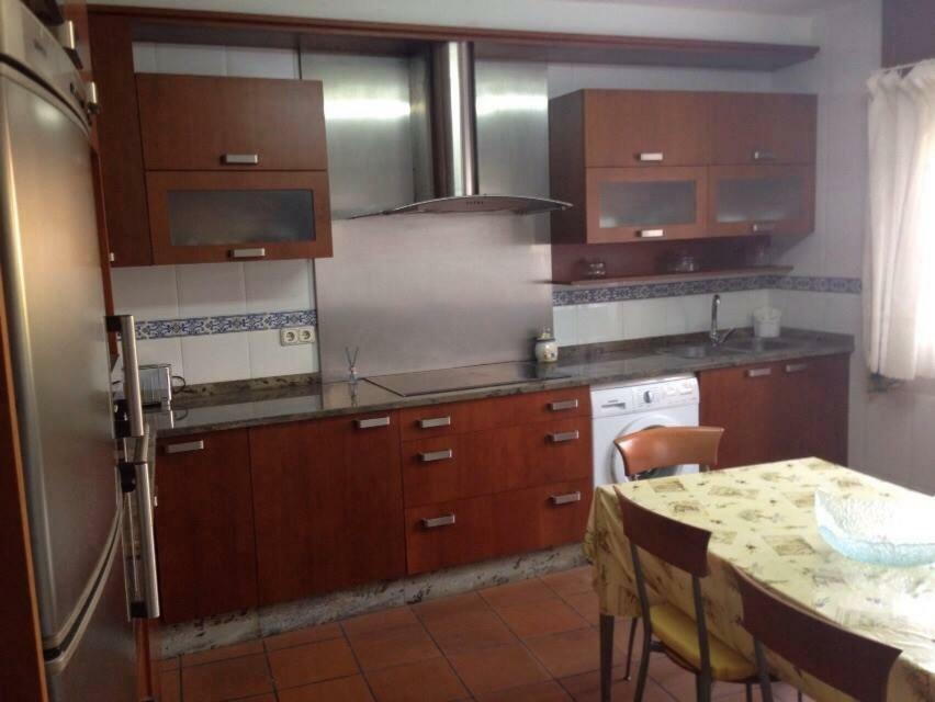 Piso céntrico y amplio en Praza do Regueiro, A Illa de Arousa Exterior foto